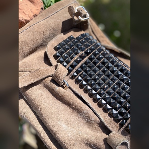 Light Brown suede bag with black studded detail - Picture 3 of 7